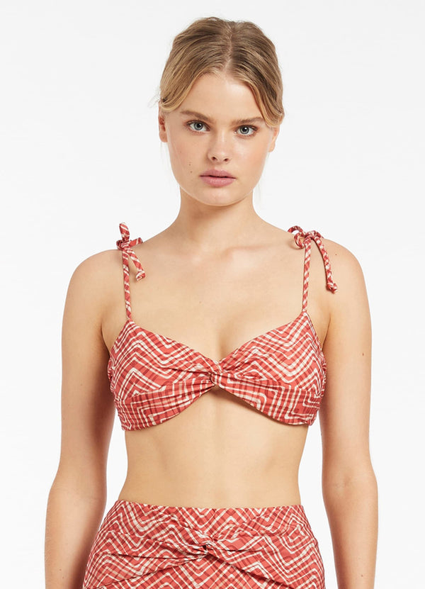 Bonita Twist Front Top - Maple
